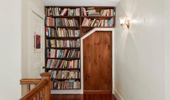 76 Spruce St, Brattleboro, VT 05301