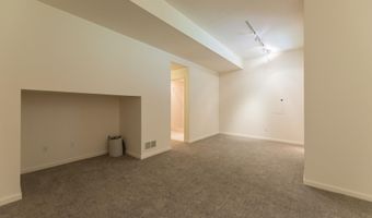 128 Ponds View Dr, Ann Arbor, MI 48103