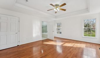 2000 GOLDEN MORNING Dr 32, Bowie, MD 20721