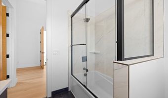 360 Briscoe Pl, Ashland, OR 97520