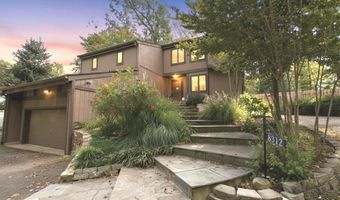 8312 UPPER SPRING Ln, Annandale, VA 22003