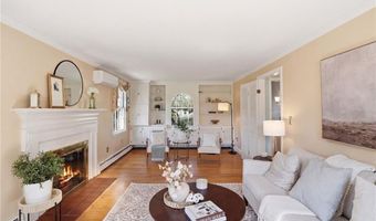194 New Meadow Rd, Barrington, RI 02806