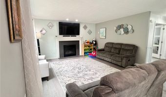 10523 Herrington Dr, Aurora, OH 44202
