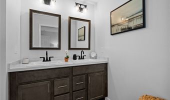 108 Boxelder Ln, Amherst, NY 14228