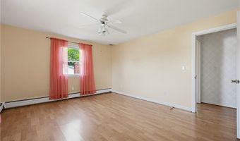 32 Brookfarm Rd, North Providence, RI 02904