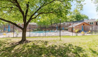 2725 S WALTER REED Dr B, Arlington, VA 22206