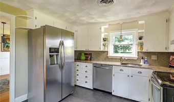 23 Robert Cir, Cranston, RI 02905