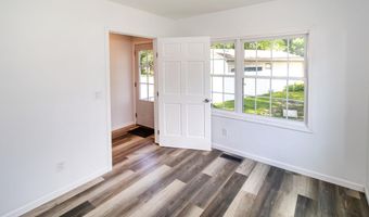 608 N Main St, Bicknell, IN 47512