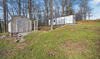 692 N Parker Ln, Bloomfield, IN 47424