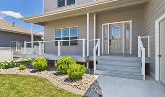 812 S 5th Ave, Brandon, SD 57005