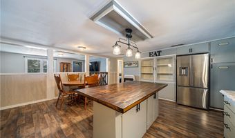 252 S 8th St, Aransas Pass, TX 78336