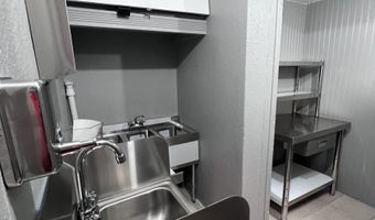 2-10 West Ave, Bridgeport, CT 06604
