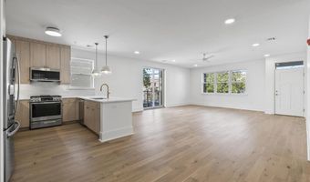 525 AVENUE E 2, Bayonne, NJ 07002