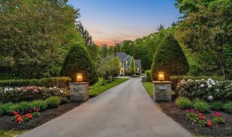 14 Aspen Ln, Bedford, NH 03110