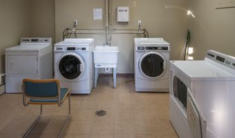 1245 Island Dr 102, Ann Arbor, MI 48105