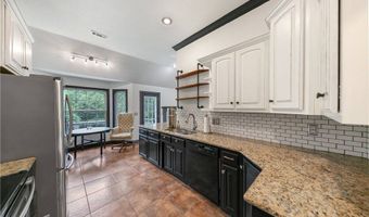 3 Rhonda Ln, Bella Vista, AR 72715