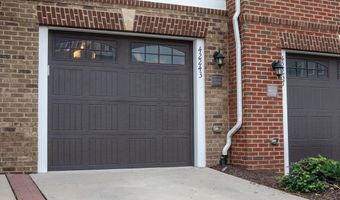 42243 CANARY GRASS Sq, Aldie, VA 20105