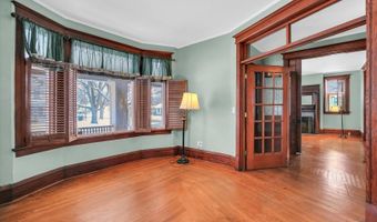 130 S Pine St, Arcola, IL 61910