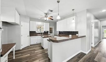 9404 Crow Ln, Adkins, TX 78101