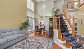 2324 Tracy Ln, Algonquin, IL 60102