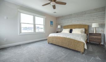 240 Fernwood Dr, Bayville, NJ 08721