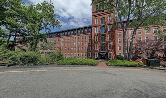 2 School St 334, Lincoln, RI 02802