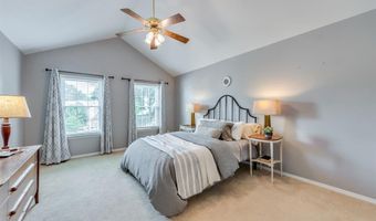 13153 Barrett Meadows Dr, Des Peres, MO 63021