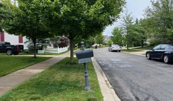 1556 Chapleau Dr, Ann Arbor, MI 48103