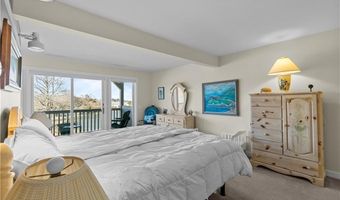 157 Harrison Ave 15, Newport, RI 02840