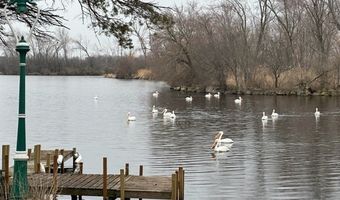 41607 N Lotus Ave, Antioch, IL 60002