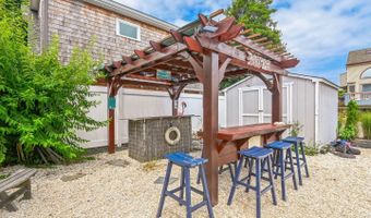 3 W 12 St, Barnegat Light, NJ 08006