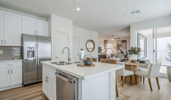 630 W LAREDO St, Chandler, AZ 85225