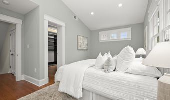 3118 17TH St N, Arlington, VA 22201