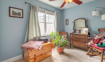 14 Kaylor Dr, Arden, NC 28704