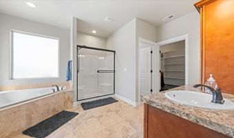 22011 E Berry St, Benton City, WA 99320