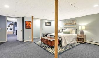 63 Pendar Rd, North Kingstown, RI 02852