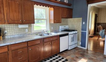 903 Greene St, Adel, IA 50003