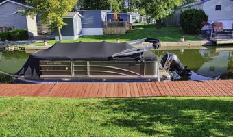 260 Lane 103 Crooked Lk, Angola, IN 46703