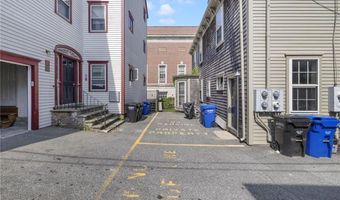 27 Franklin St, Newport, RI 02840