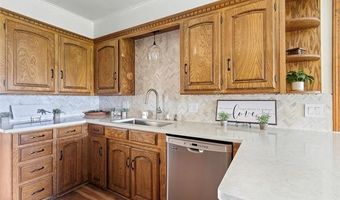 2208 Hickory Dr, Ardmore, OK 73401