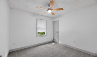 29 Ravenwood Blvd, Barnegat, NJ 08005
