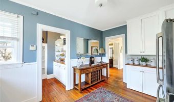 32 Chapin Rd, Barrington, RI 02806