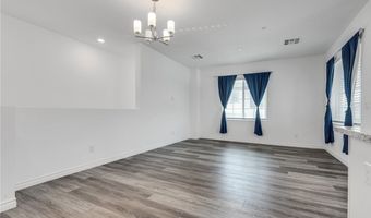 20 Barbara Ln 13, Las Vegas, NV 89183
