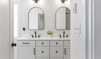 173 Tamrox Dr, Arundel, ME 04046