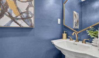 641 11TH St NE, Washington, DC 20002