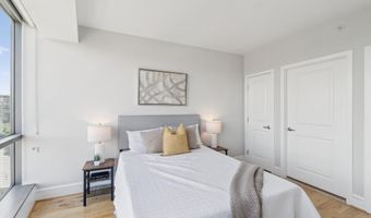 2001 15TH St N 506, Arlington, VA 22201