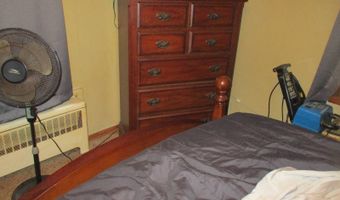 230 S Division St, Auburn, IN 46706