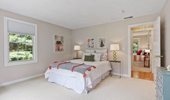 696 Liberty Square Rd, Boxborough, MA 01719