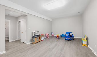 9600 EAGLE RIDGE Dr, Bethesda, MD 20817