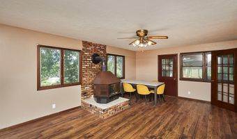 1612 Horse N Buggy Dr, Adel, IA 50003